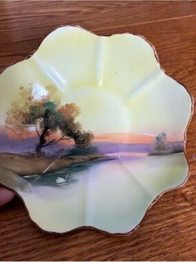 Noritake Hand-Painted Porcelain Trinket Dish Swan Lake 5 inches across